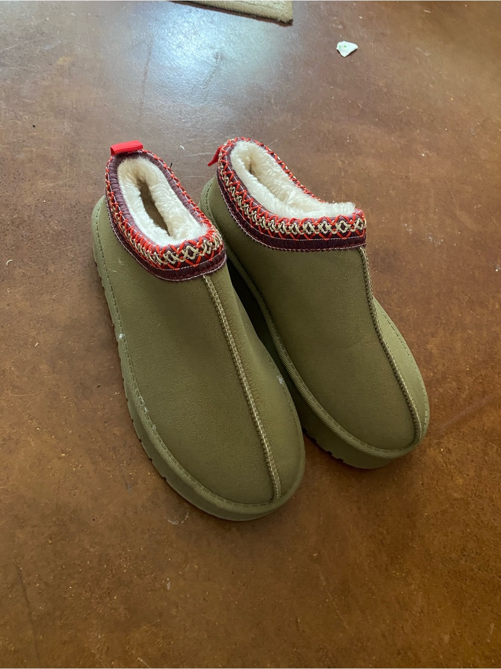Olive Green/Tan(ish) (UGG KNOCKOFFS) Faux-Suede Cozy Slip-On Slippers